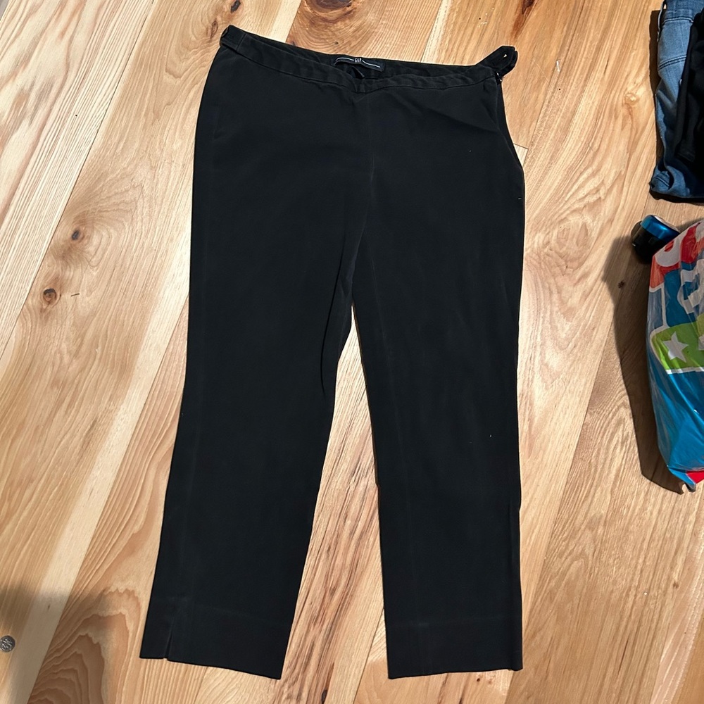 Stretchy crop/ ankle pants